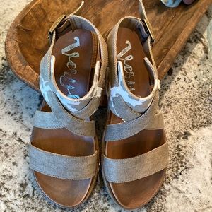 Very G Gypsy Jazz Sandals